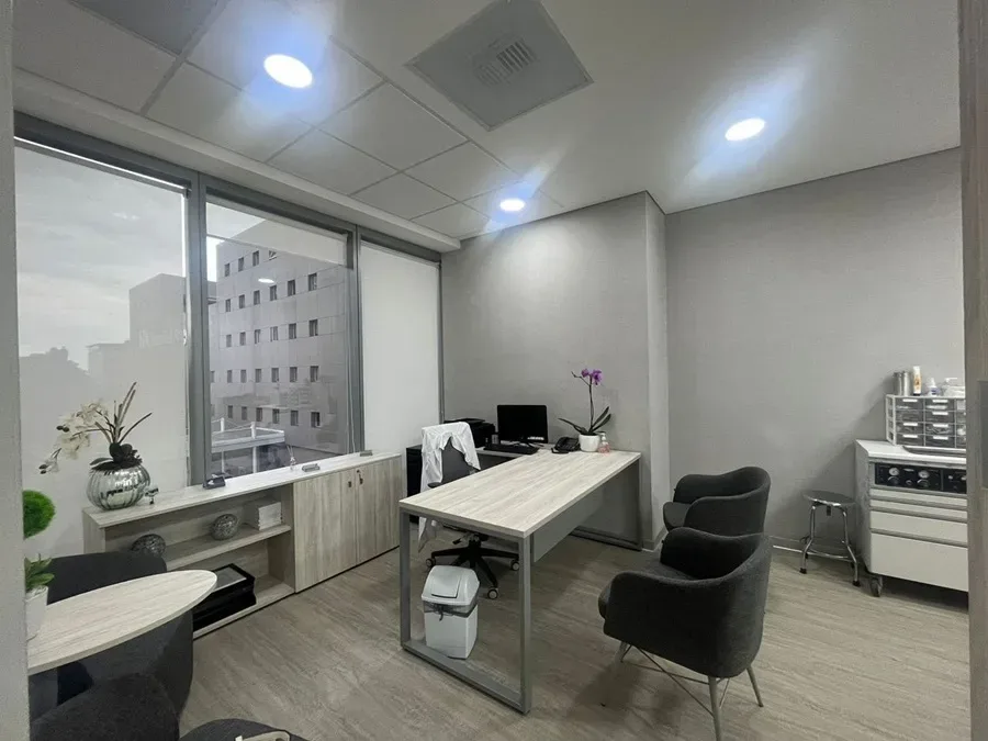 Consultorio e instalaciones médicas